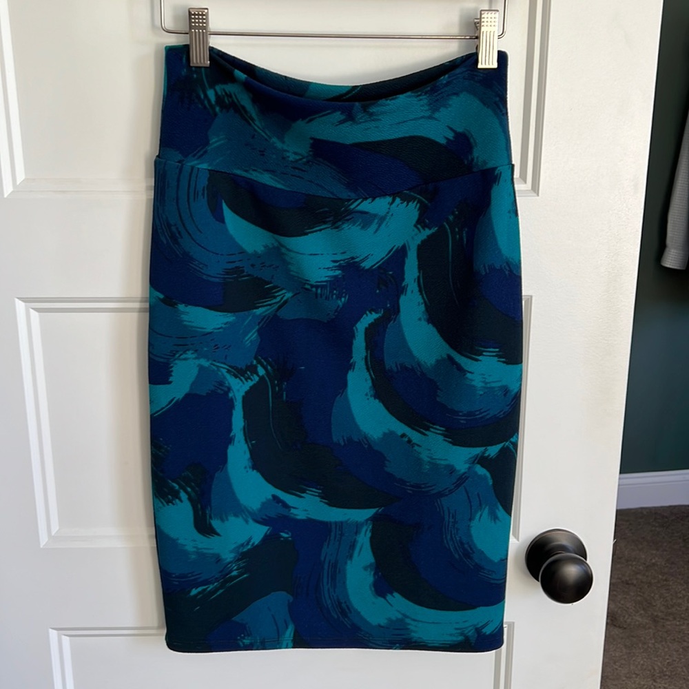 LulaRoe “Cassie” skirt